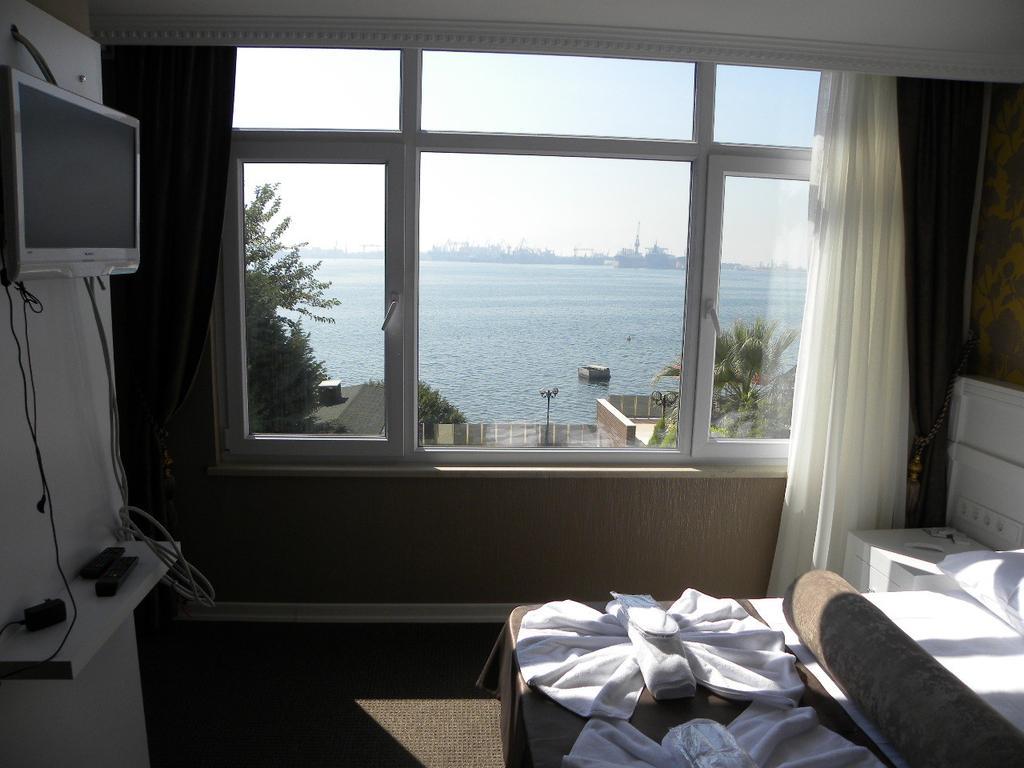 Blue Marine Hotel Sekerpinari Bagian luar foto